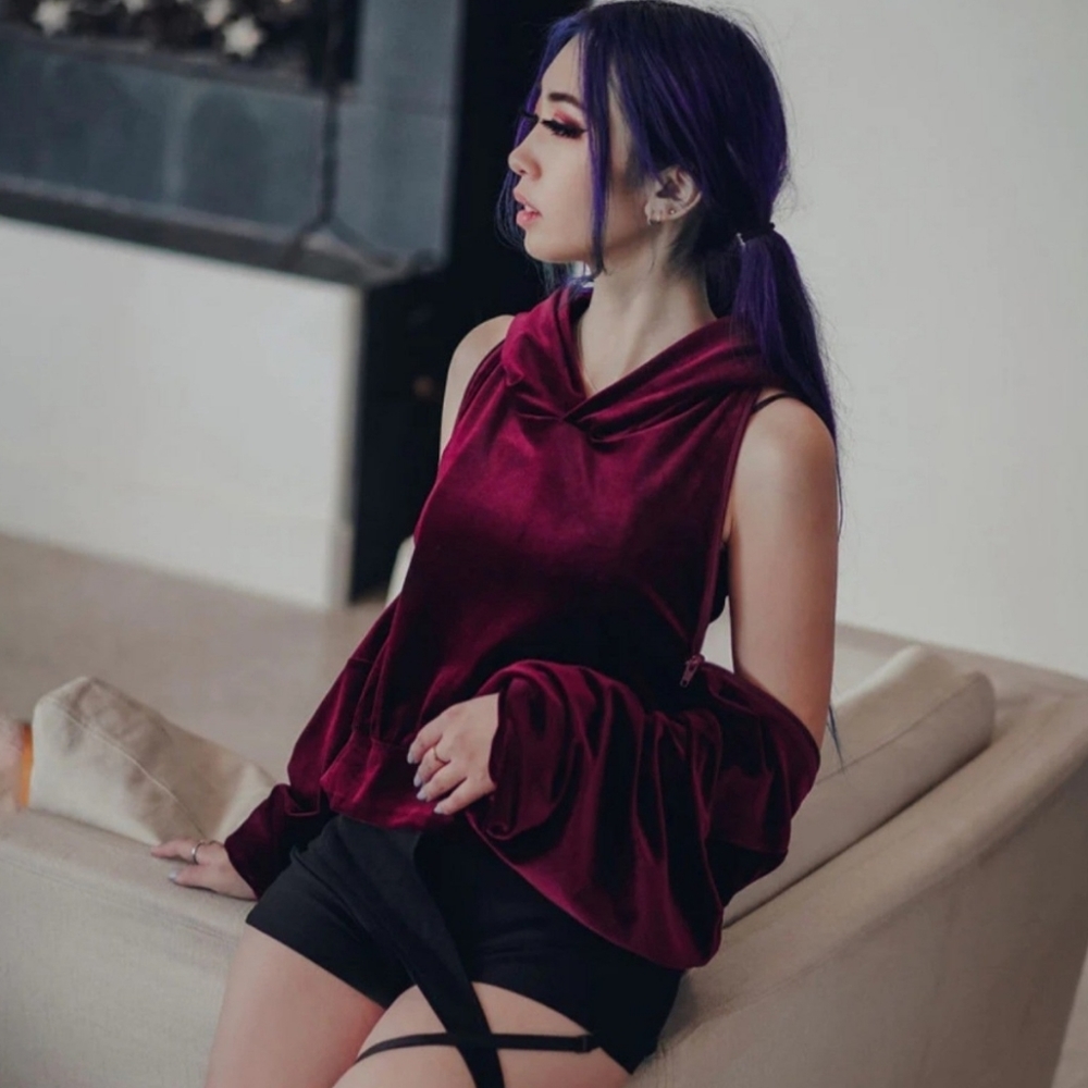 Red Velvet Open Back Detail Hoodie